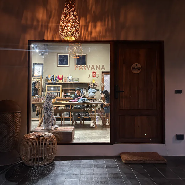 PAWANA atelier photograph 3