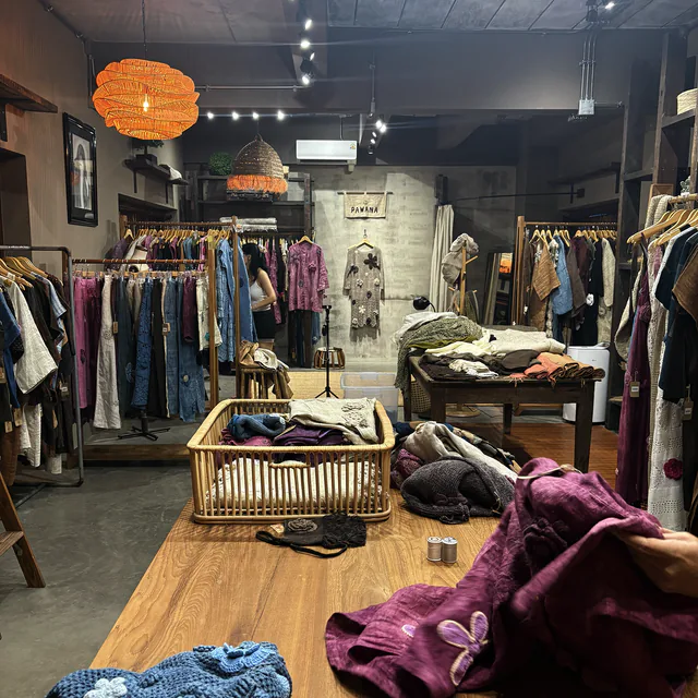 PAWANA atelier photograph 18